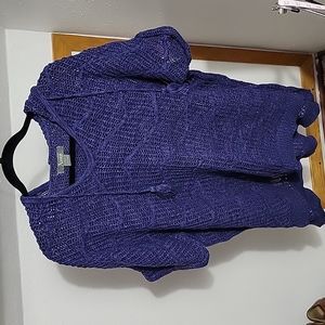 L blue short-sleeve knit hoodie